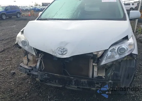 2011 Toyota Sienna Limited from USA, damaged, VIN 5TDDK3DC5BS021086